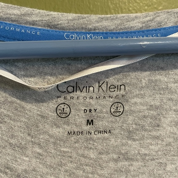 CALVIN KLEIN LONG SLEEVE T-SHIRT Sz MEDIUM - Picture 6 of 7